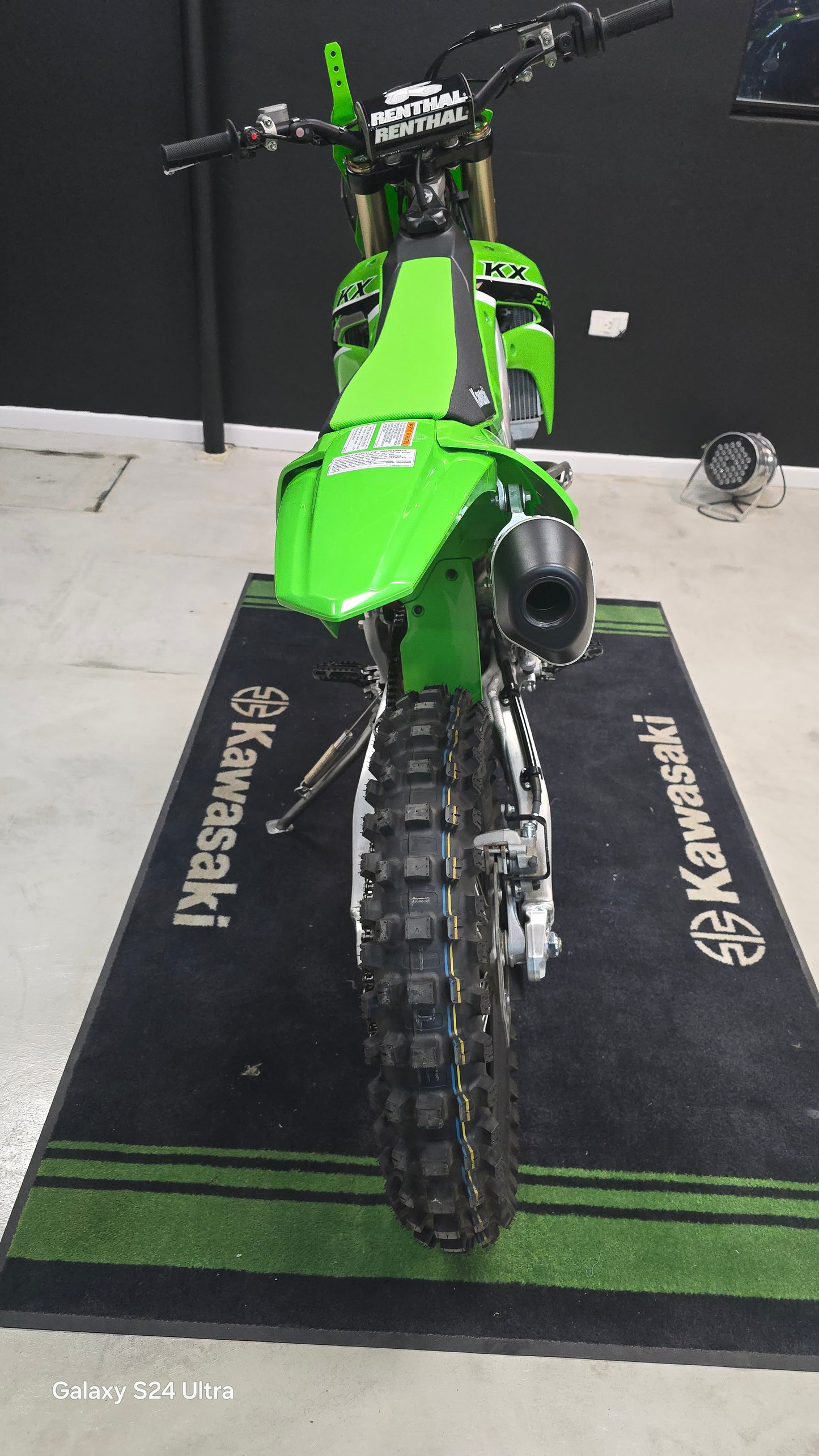 Kawasaki KX 250 X - MYM MOTOS S.A