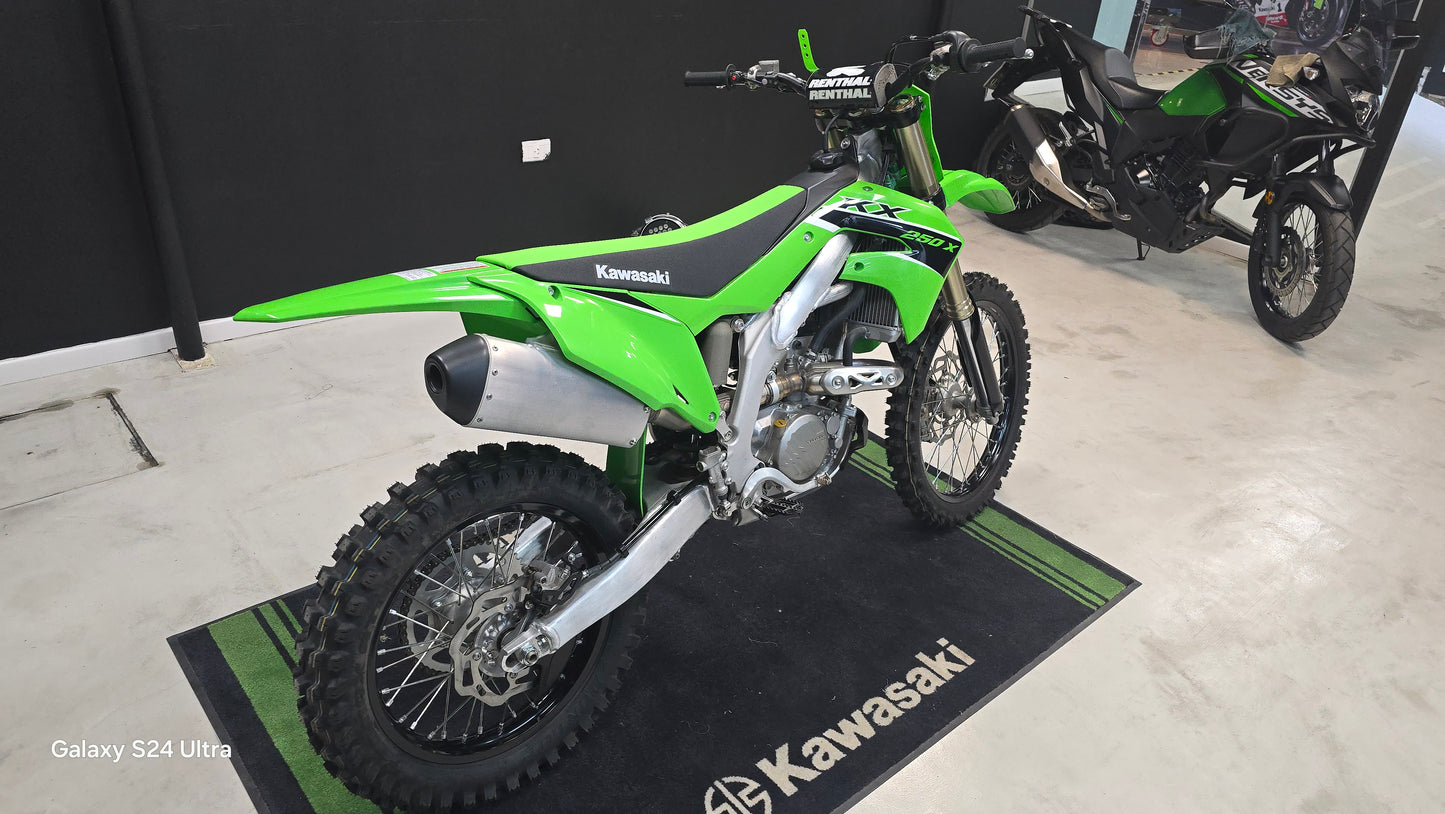 Kawasaki KX 250 X - MYM MOTOS S.A