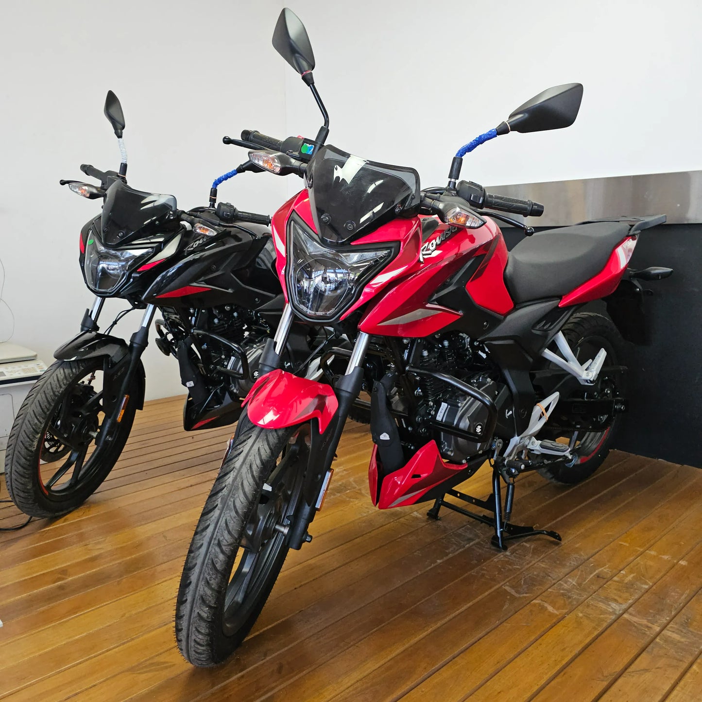 Bajaj Rouser P 150 - MYM MOTOS S.A