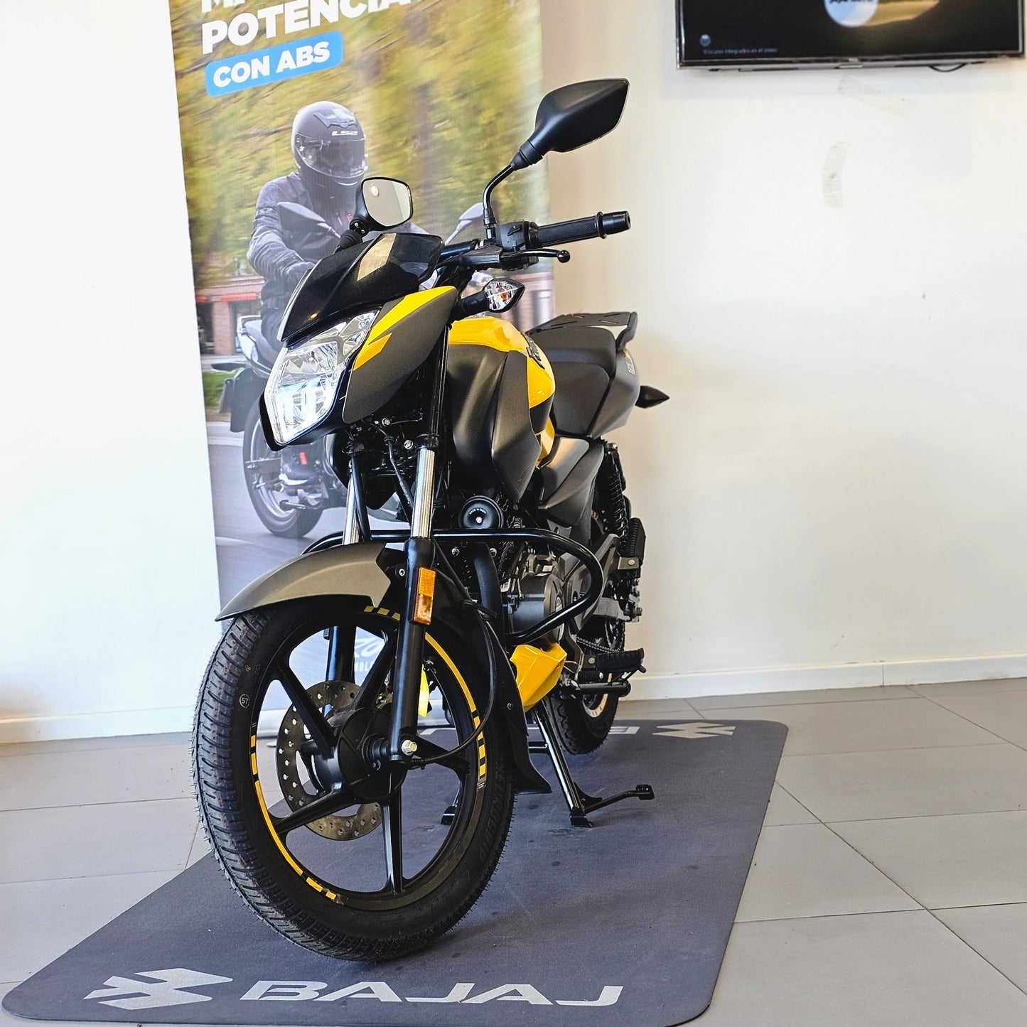 Bajaj LS 125 - MYM MOTOS S.A