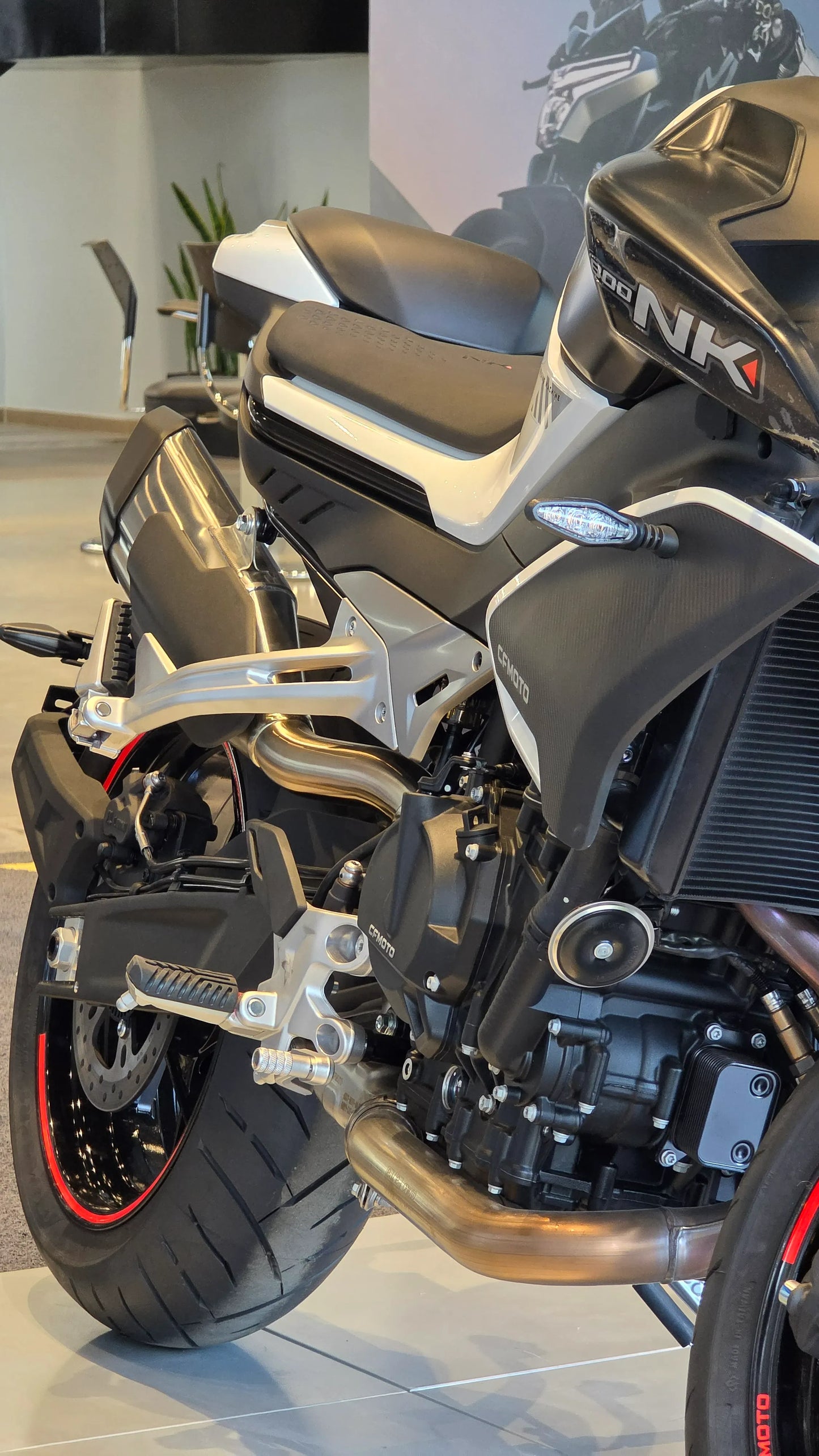 CFMOTO 800NK - MYM MOTOS S.A