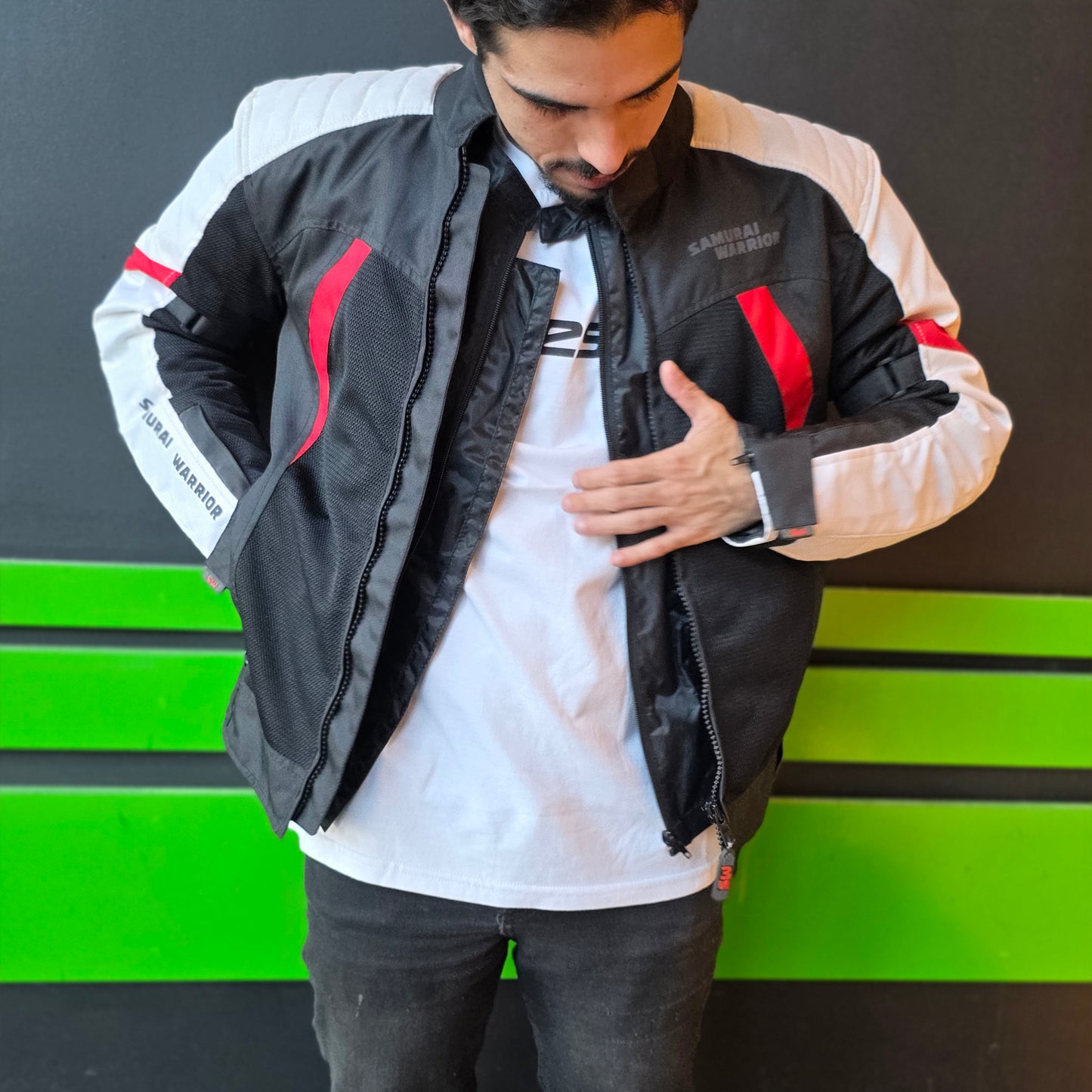 CAMPERA SAMURAI WARRIOR FOURSTROKE - MYM MOTOS S.A