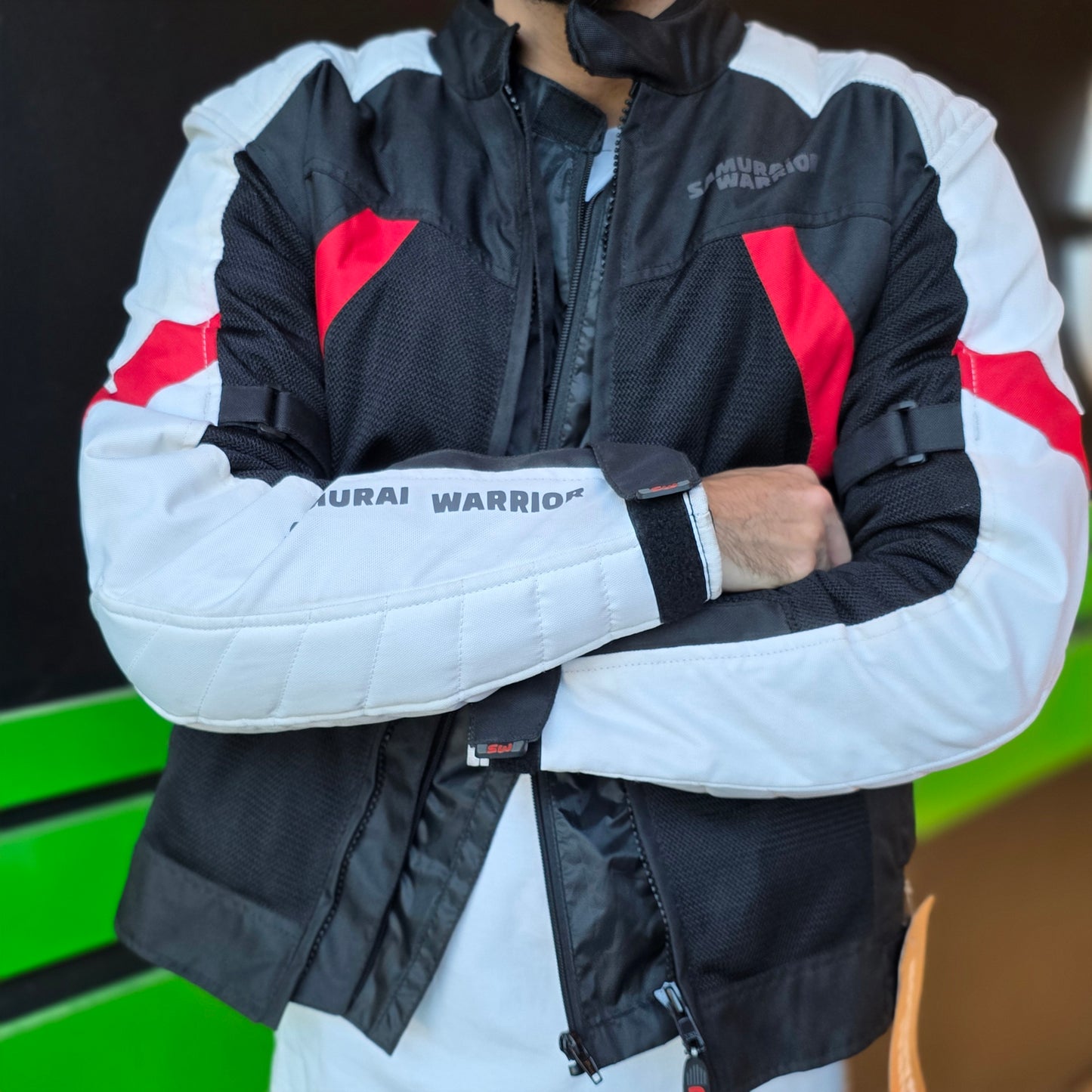 CAMPERA SAMURAI WARRIOR FOURSTROKE - MYM MOTOS S.A