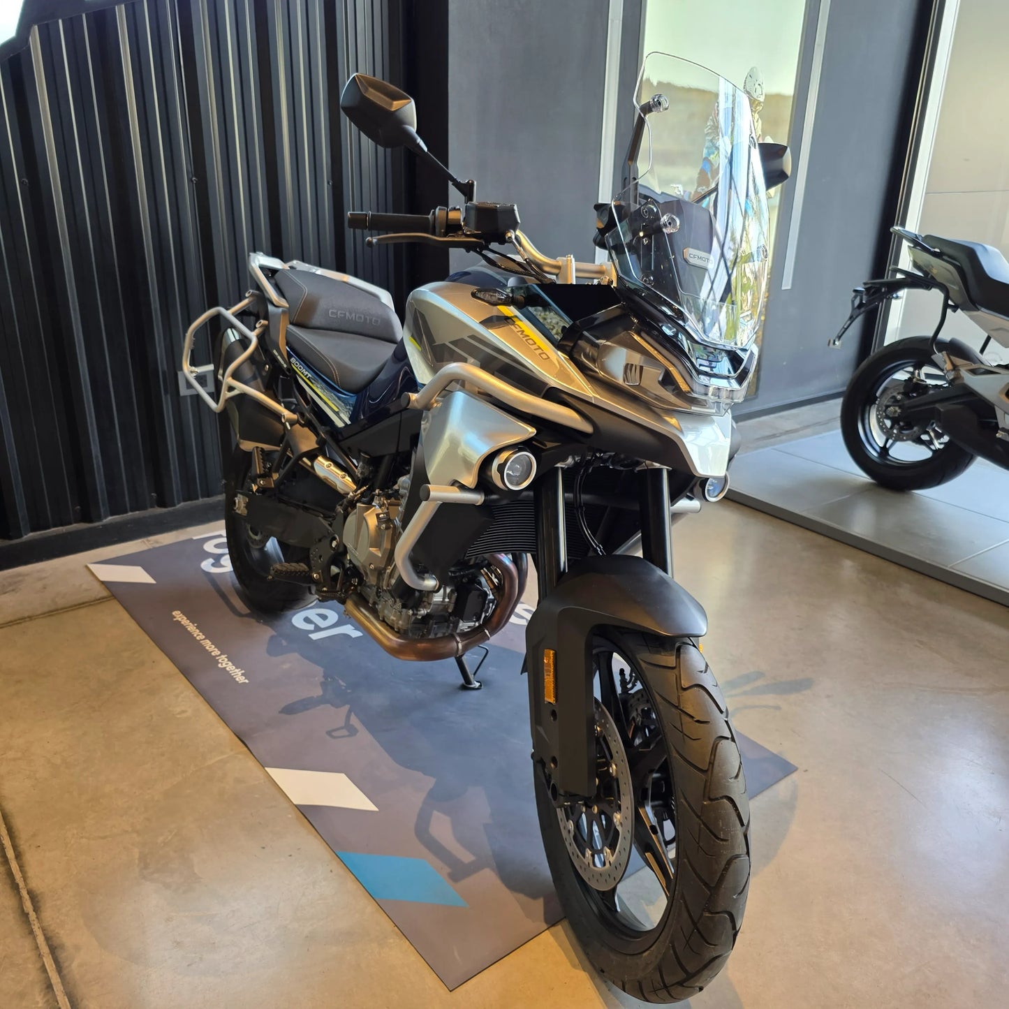 CFMOTO 800MT SPORT - MYM MOTOS S.A