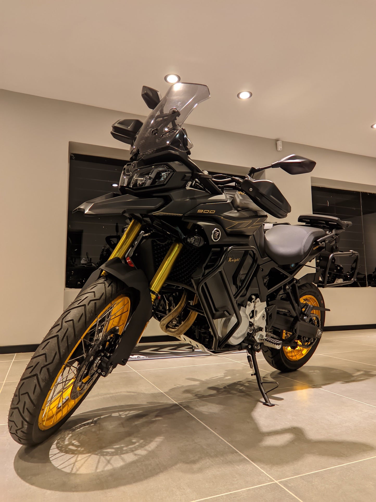 Voge 900 DSX Black Night 2025