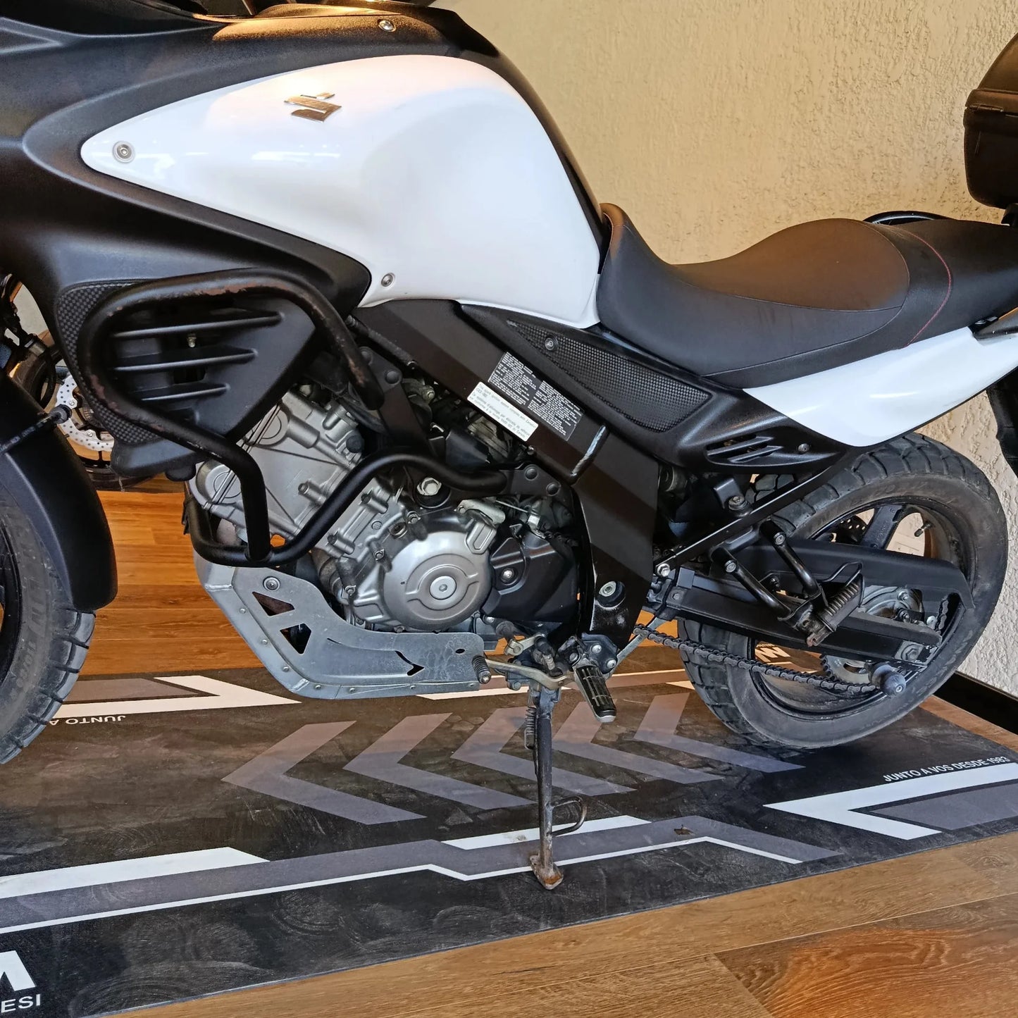 Suzuki V Strom 3 1 alta resolución