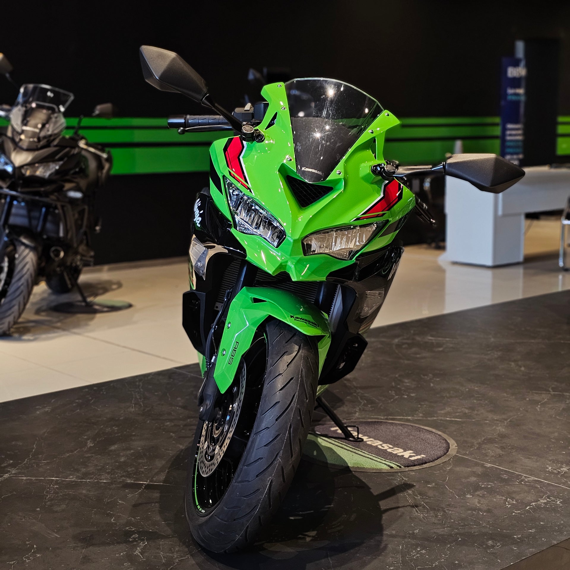 Kawasaki ZX4Rr
