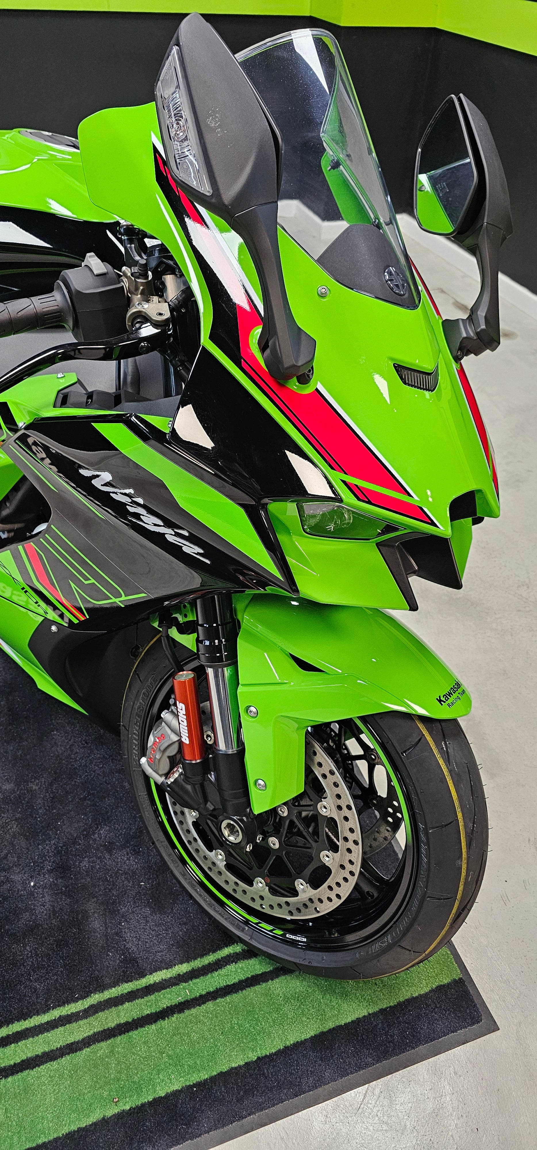 Kawasaki Ninja ZX- 10R