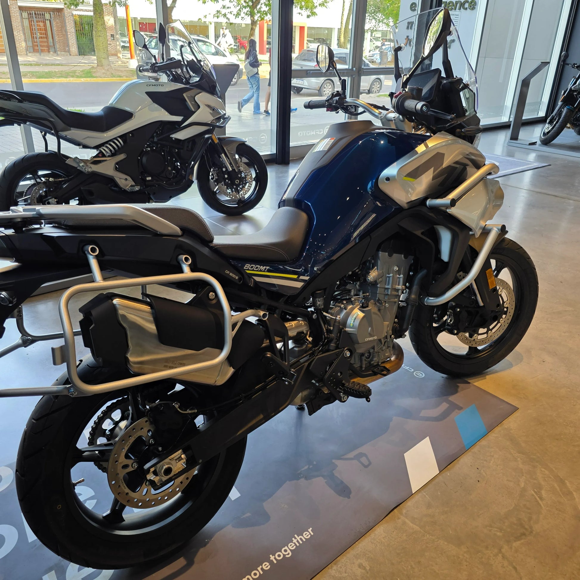 CFMOTO 800MT SPORT - MYM MOTOS S.A