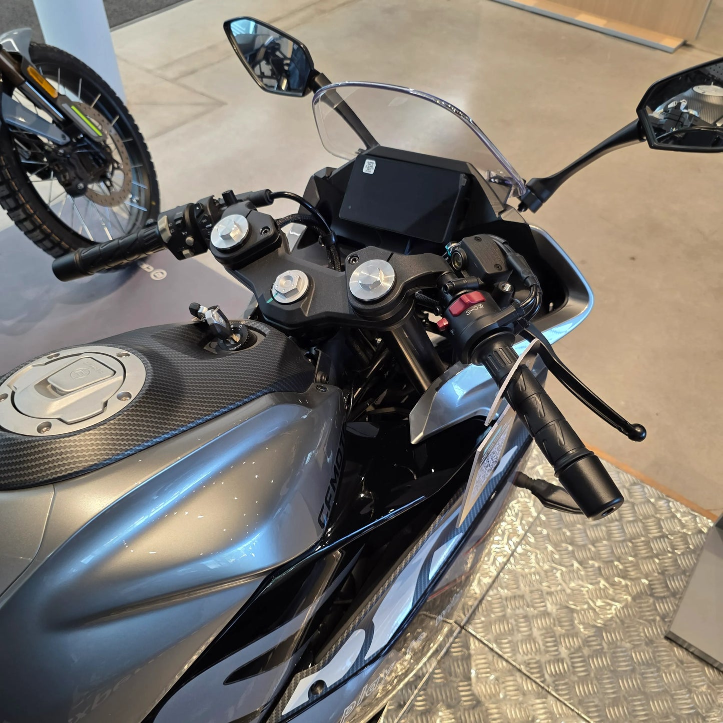 CFMOTO 300SR - MYM MOTOS S.A