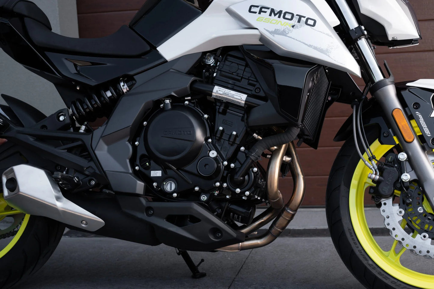 CFMOTO 650NK