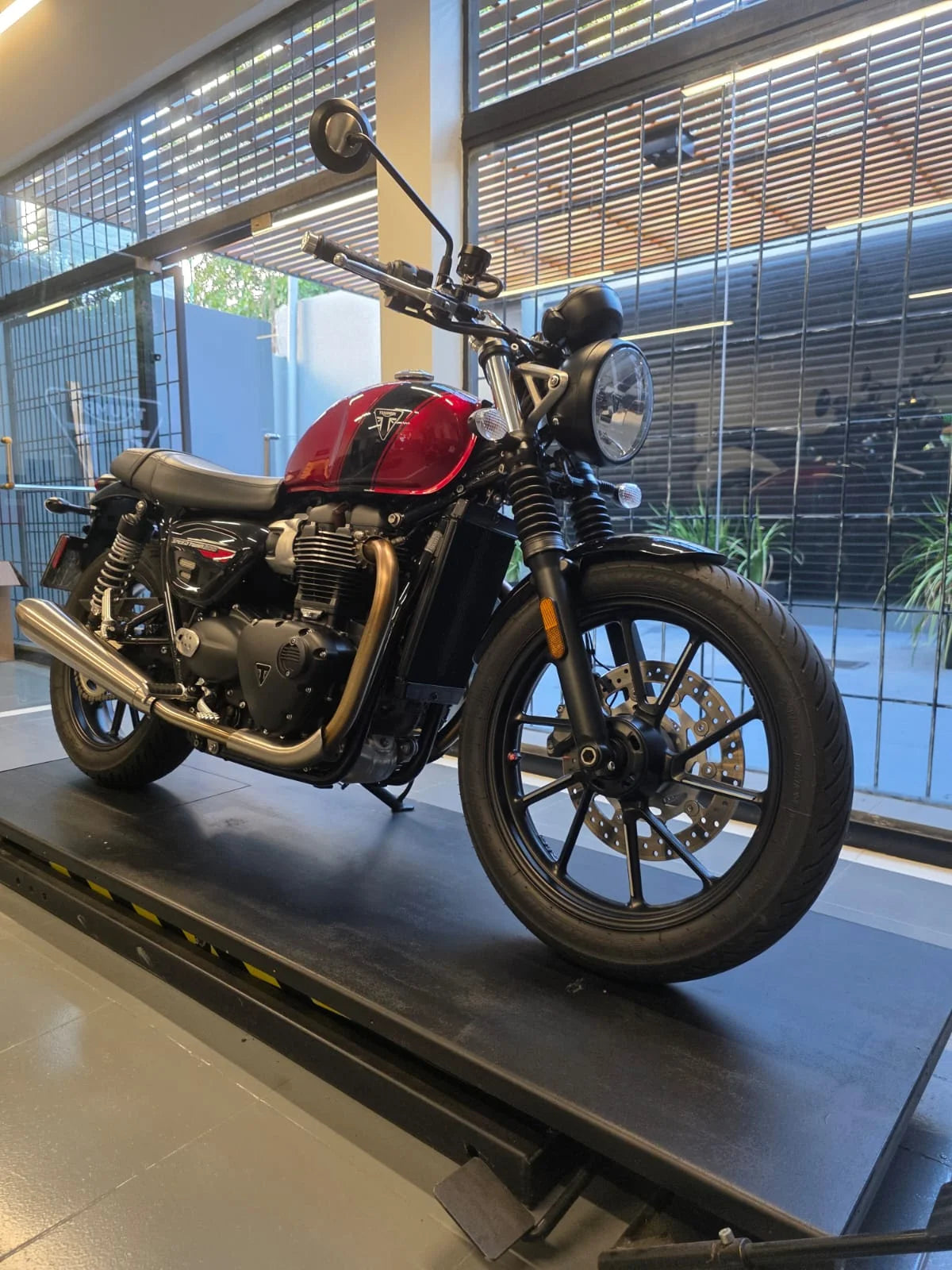 Triumph Speed Twin 900 2025