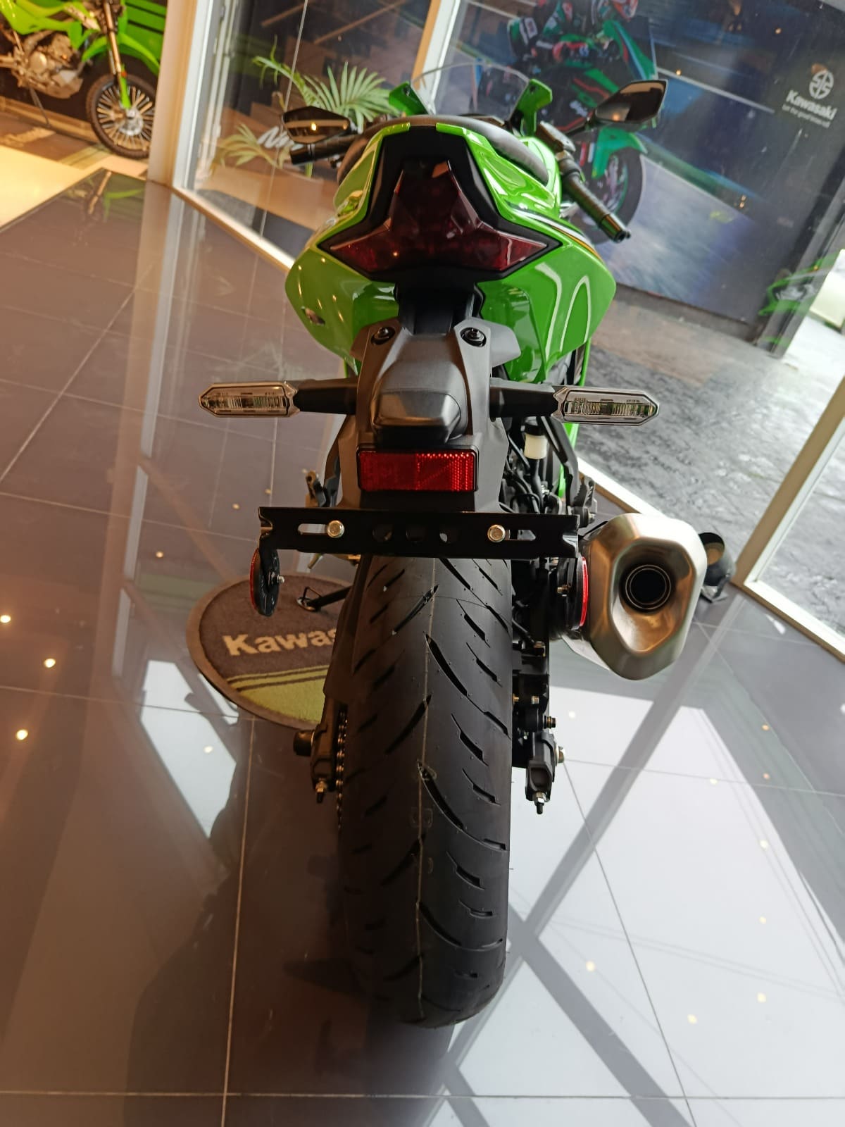Kawasaki ZX4Rr - MYM MOTOS S.A