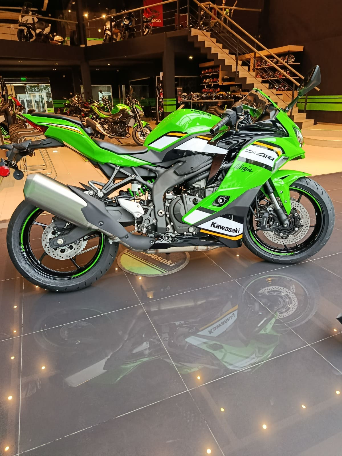 Kawasaki ZX4Rr - MYM MOTOS S.A