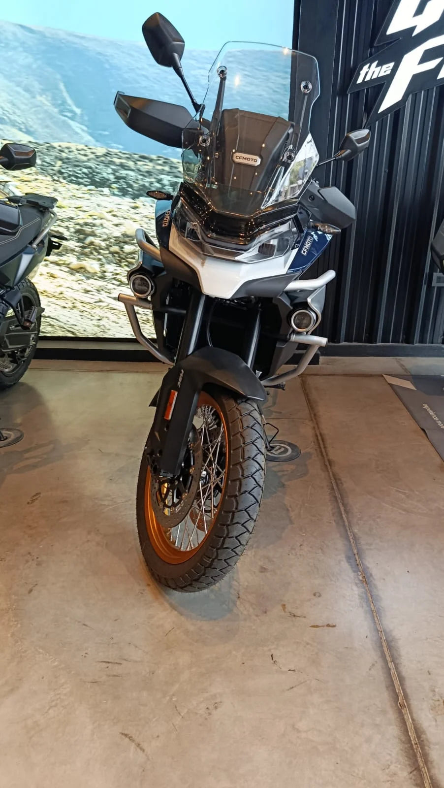 Motocicleta CFMOTO 800MT Explore Edition
