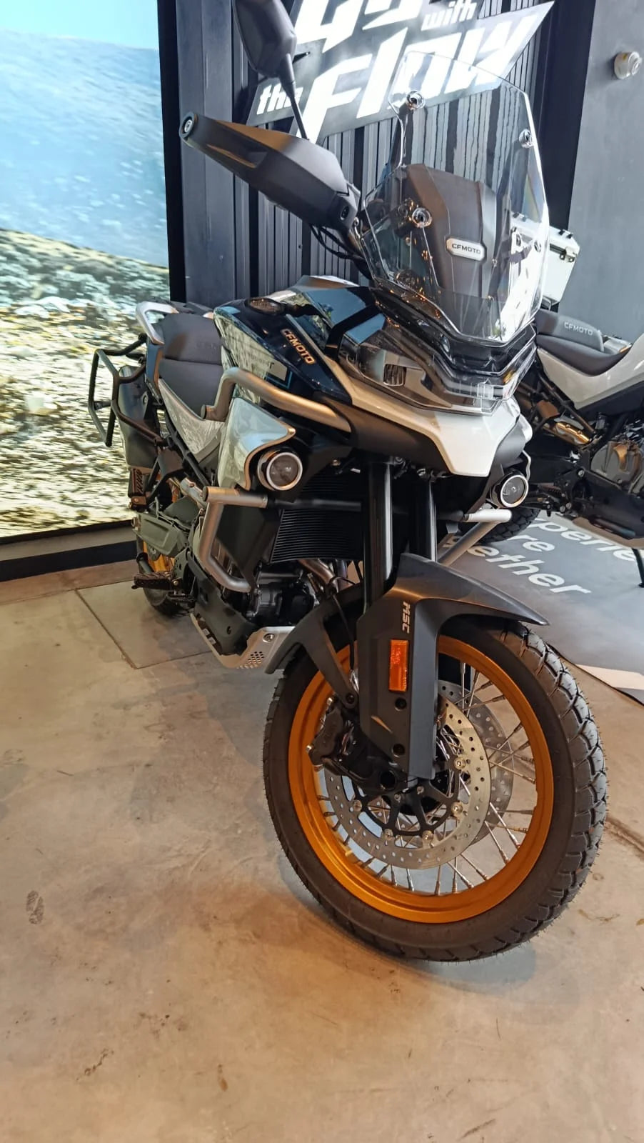 Motocicleta CFMOTO 800MT Explore Edition