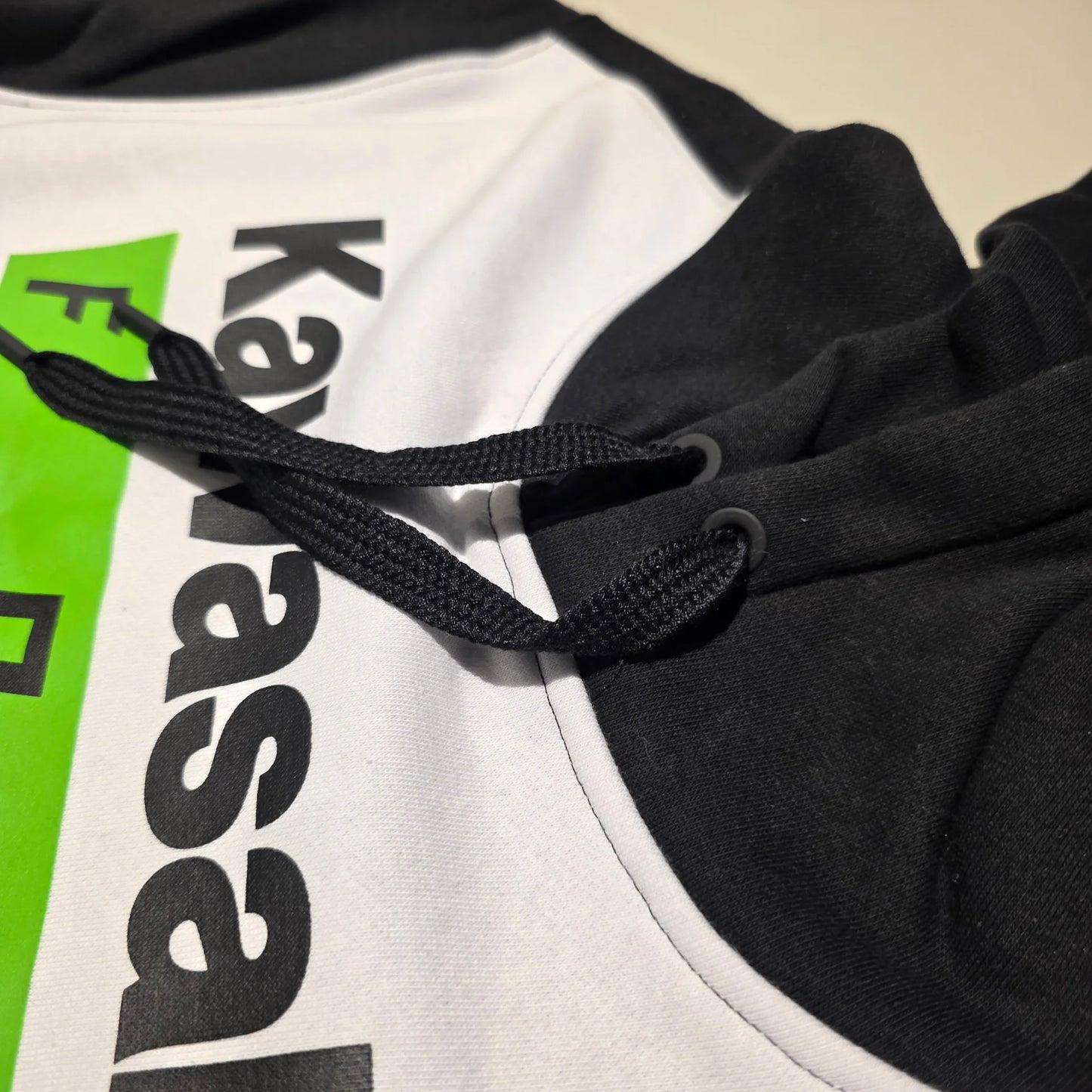 Buzo Kawasaki Stripes Po Fleece 3 1 alta resolución