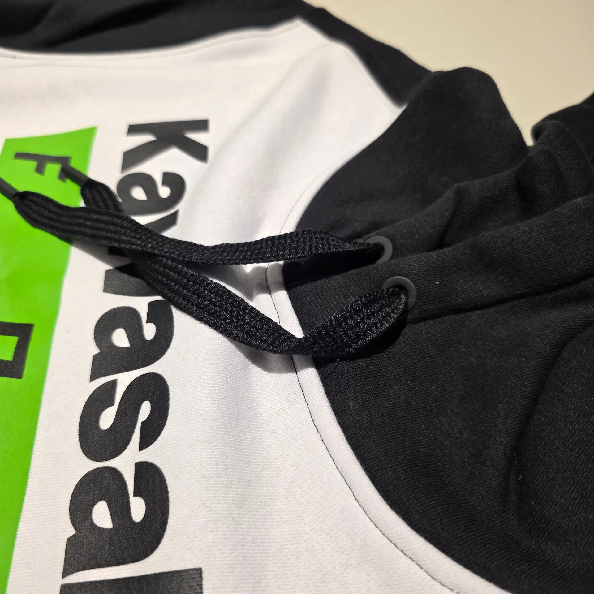 Buzo Kawasaki Stripes Po Fleece 3 1 alta resolución