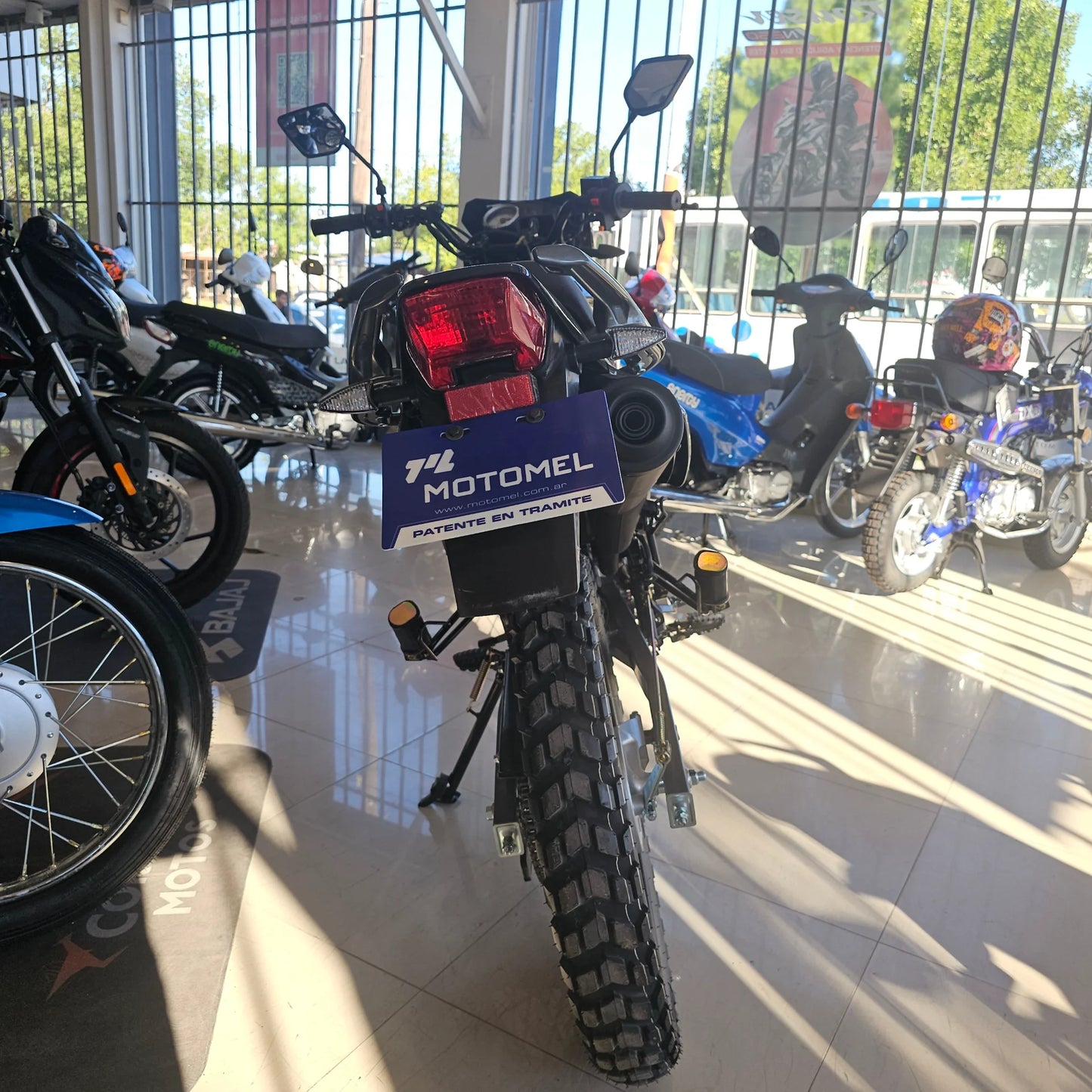 Motomel Skua  V6 3 1 alta resolución