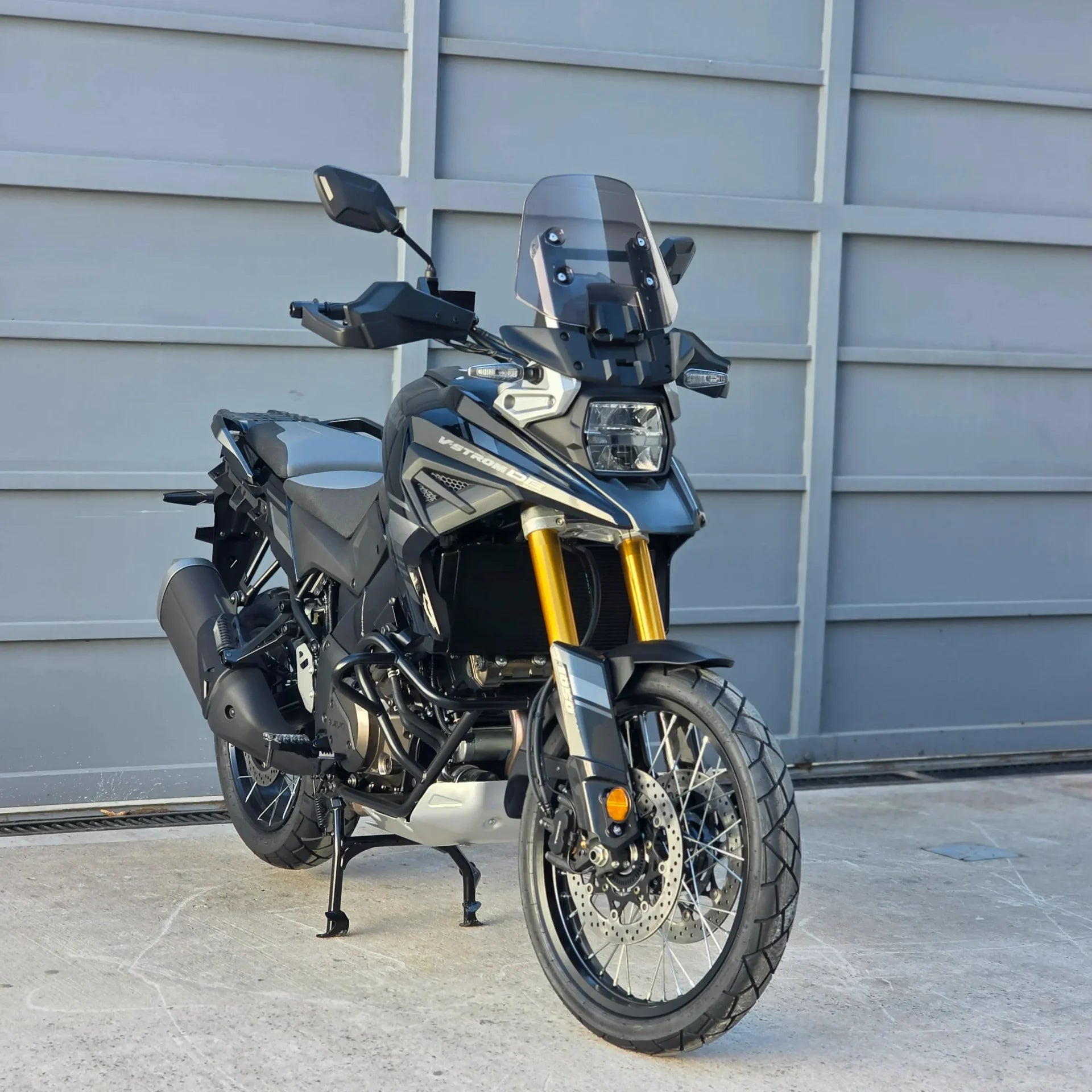 Suzuki V Strom  De 2 1 alta resolución