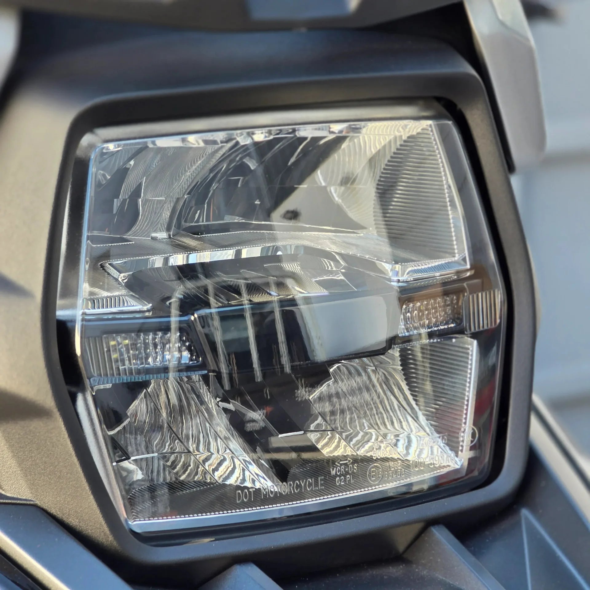 Suzuki V Strom  De 9 1 alta resolución